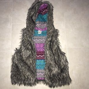Mudd Fur vest w/Hood